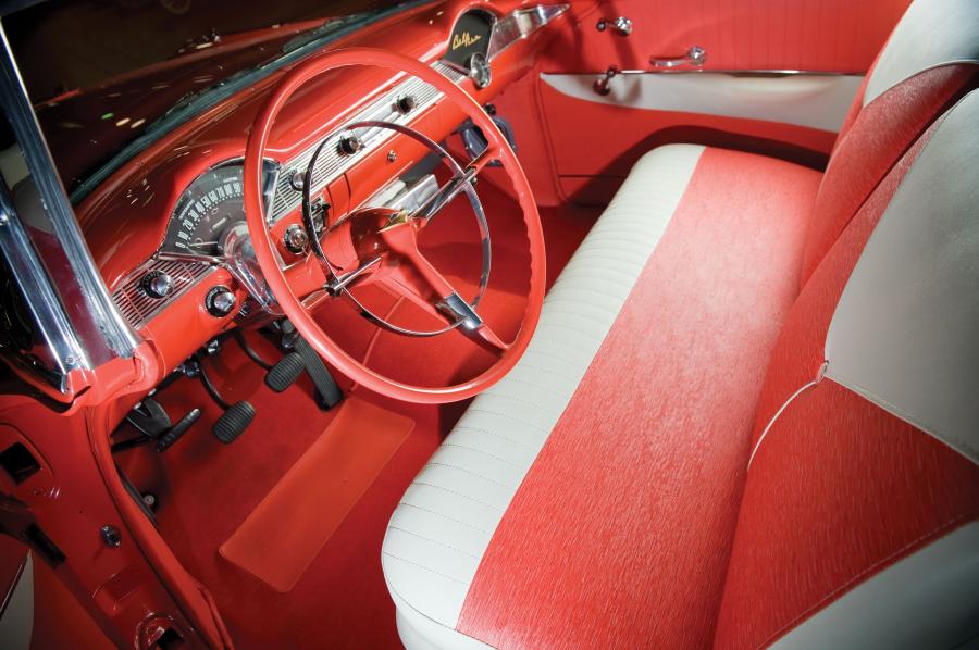 Интерьер Chevrolet Bel Air Convertible 1956 года  (фото 17 из 71)